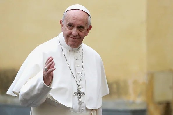 Papa nomeia mulheres para conselho do Vaticano pela 1ª vez na história