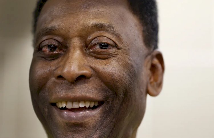 Pelé tem 'progressão da doença oncológica e requer maiores cuidados', diz boletim médico