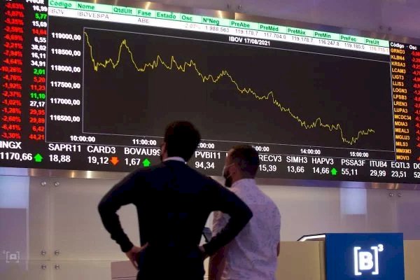 Bolsa recua com queda da Vale e crise da Americanas afetando bancos