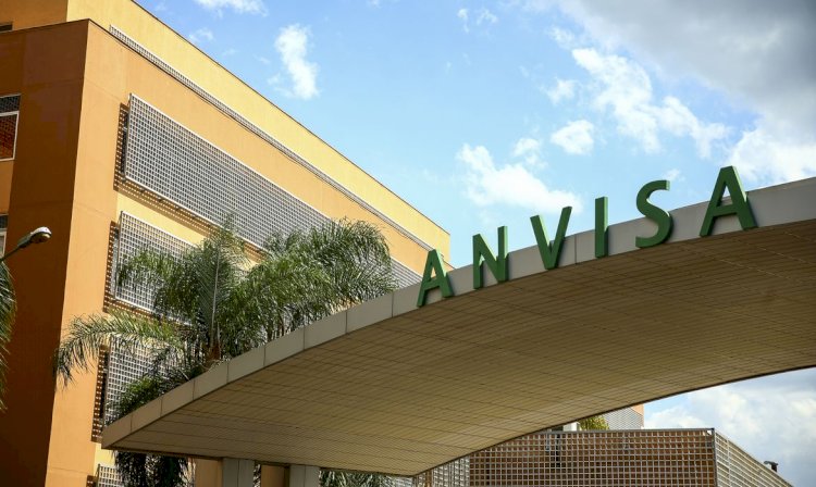 Anvisa proíbe fabricação de sete produtos para cabelos