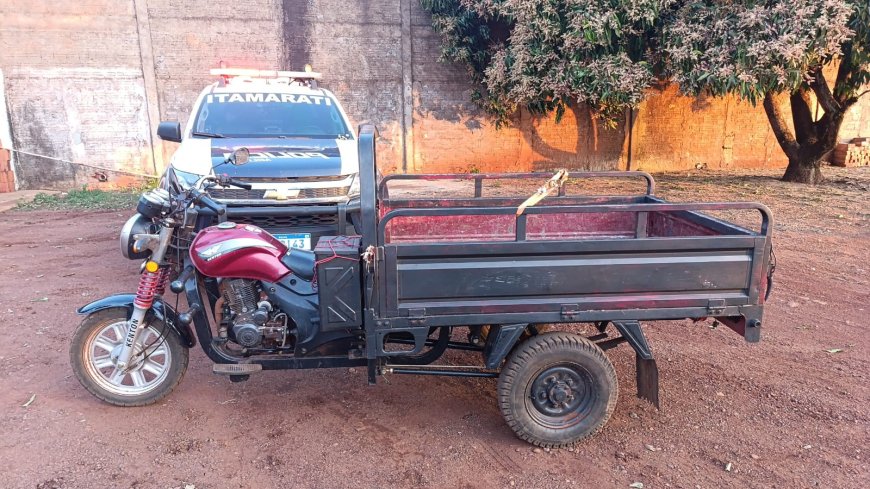 Polícia Militar recupera motocicleta "moto-carga" furtada em oficina no Distrito de Nova Itamarati