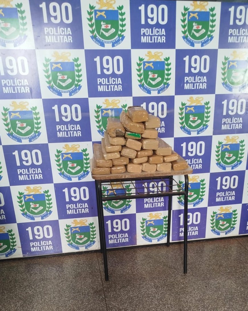 Polícia Militar apreende mais de 20 kg de maconha abandonados em beco de Ponta Porã