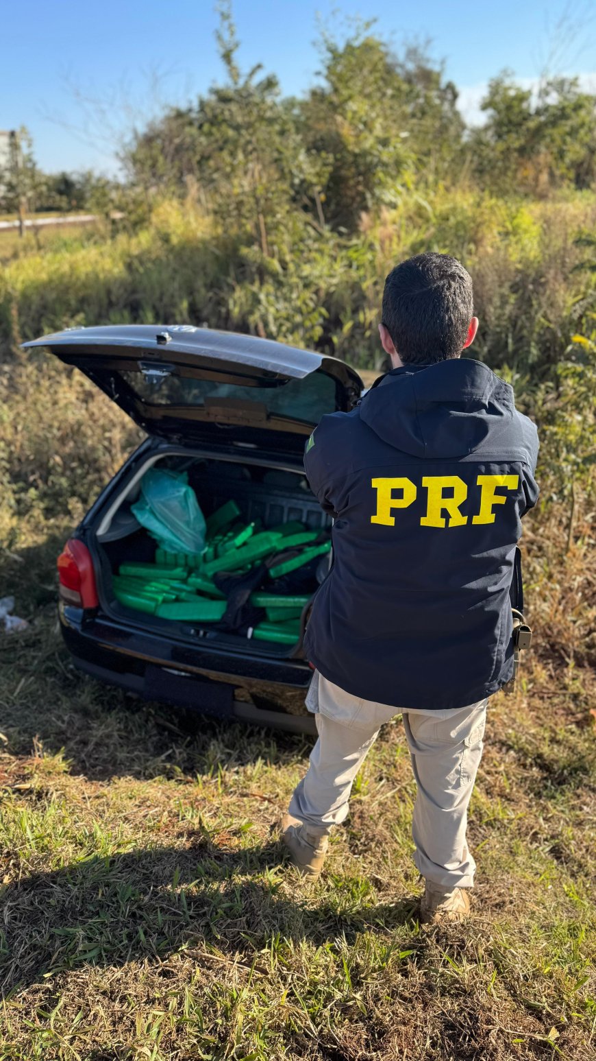 PRF prende motorista em fuga e apreende maconha em Dourados