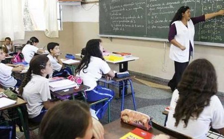 MEC: Carteira nacional do professor será entregue em outubro