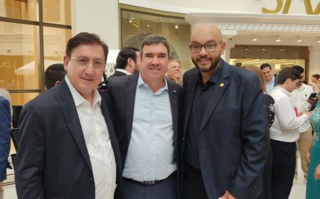 Vereadores prestigiam inauguração do Shopping Dubai