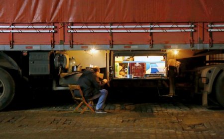 Vida na estrada: Jornada exaustiva e solidão afetam saúde mental de caminhoneiros