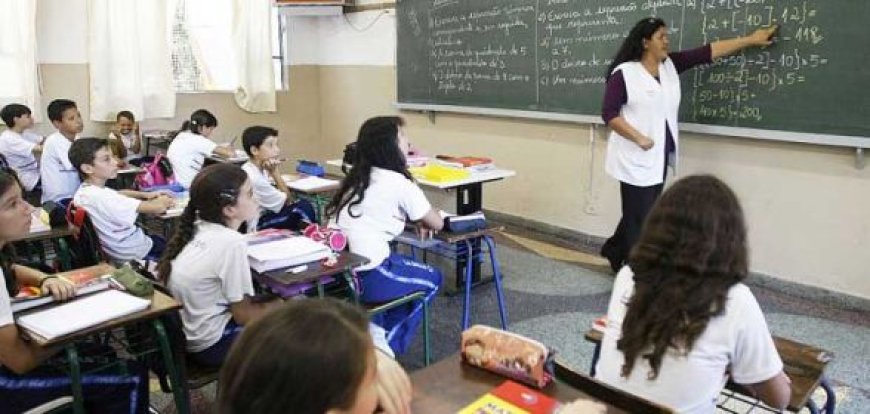 MEC: Carteira nacional do professor será entregue em outubro