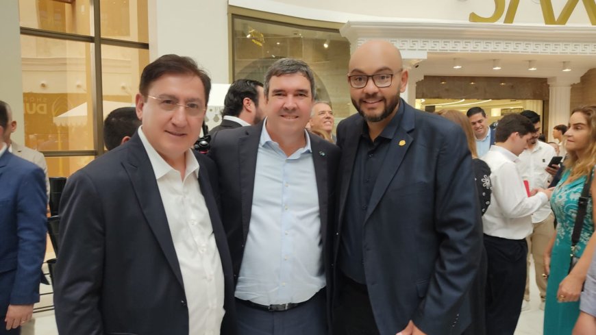 Vereadores prestigiam inauguração do Shopping Dubai