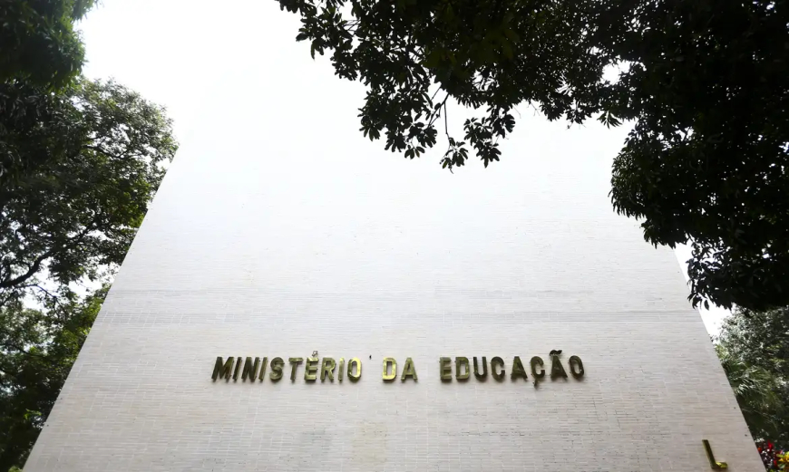 Autorizados pelo MEC: Sai lista de cursos superiores semipresenciais