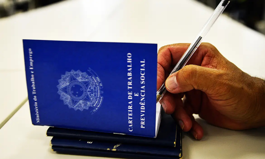 5,6%: Taxa de desemprego em agosto repete recorde de mínima