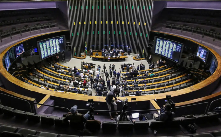 Com foco em educação:  Câmara aprova urgências para votação de projetos