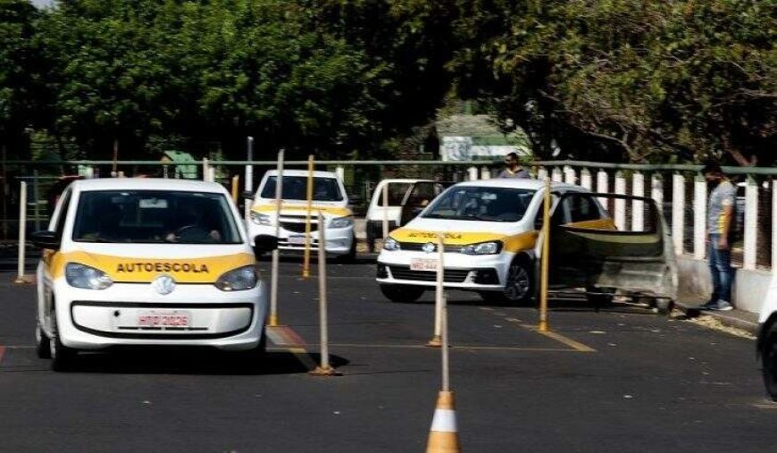 Para tirar CNH: Entenda a proposta que retira exigência de autoescola