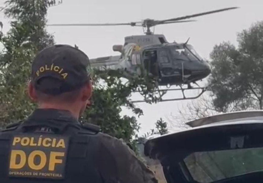 DOF localiza entreposto de contrabandistas e apreende 17 veículos carregados com materiais ilegais