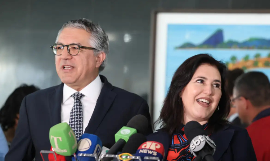 À China: Integração com Pacífico será tema de viagem ministerial
