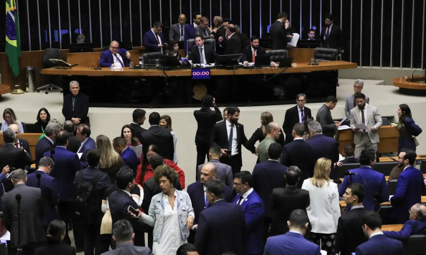 Escudo humano: Câmara aumenta penas para crimes como extorsão