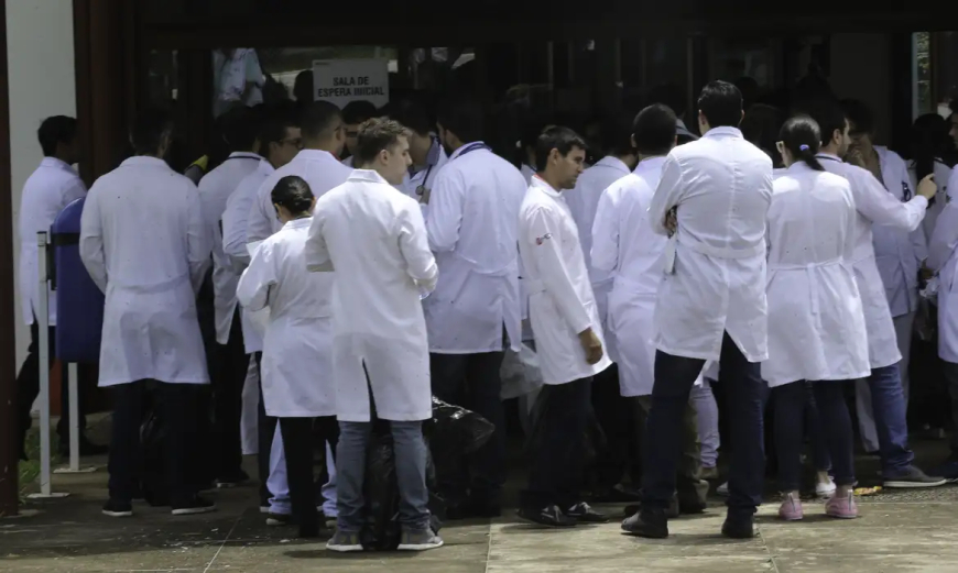 Termina hoje: Revalida 2025/2, prazo para envio de diploma médico