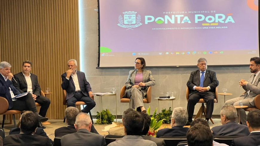 Parlamentares do Brasil e Paraguai discutem integração fronteiriça em evento na Prefeitura de Ponta Porã