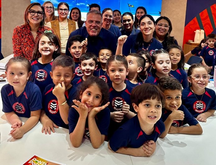 Alunos da Educação Infantil da Escola Mappe visitam a Prefeitura de Ponta Porã