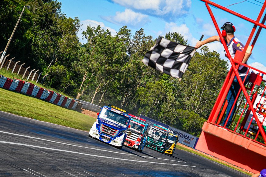 Fogaça reestreia na Fórmula Truck	com show e vitória em Guaporé