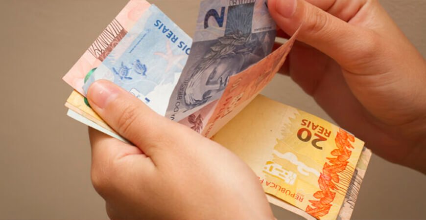 R$ 156,4: Lote extra do abono salarial será pago hoje
