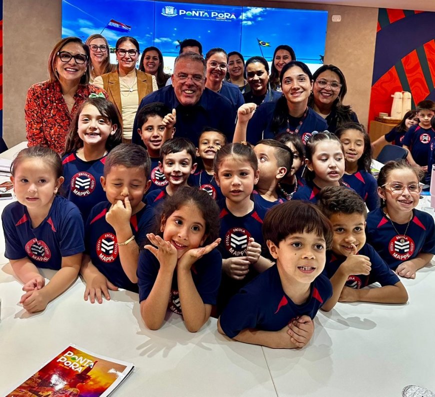 Alunos da Educação Infantil da Escola Mappe visitam a Prefeitura de Ponta Porã