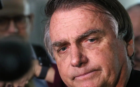 Hérnia bilateral: Bolsonaro é submetido à cirurgia para tratamento