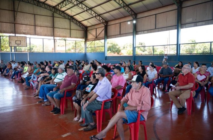 Governo de MS entrega títulos de regularização fundiária para moradores de Jardim