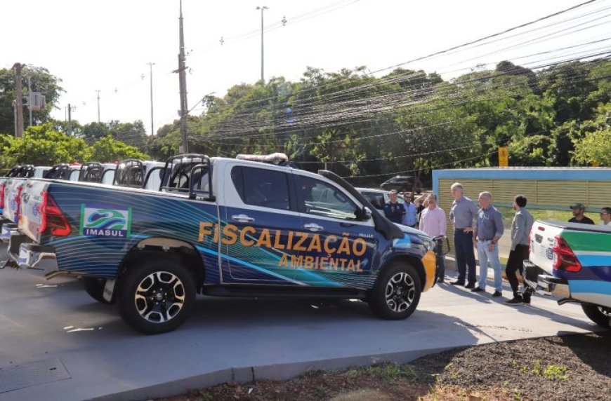 Imasul recebe onze caminhonetes e dois tratores para reforçar fiscalização e equipar unidades de conservação