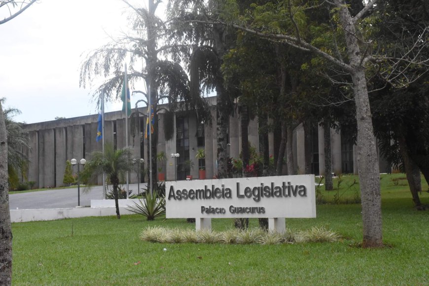 Até R$ 8 mil: Alems abre concurso para níveis médio e superior