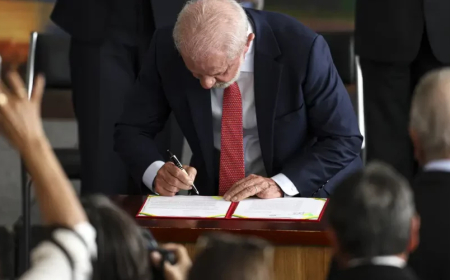 Brasília: Lula veta integralmente projeto que reduziria penas por atos de 8 de janeiro