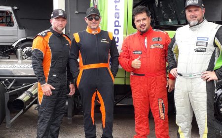 Paranaenses animados para a abertura da	Fórmula Truck após treinos em Cascavel