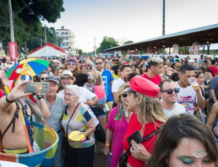 Com investimento de R$ 2,6 milhões, Carnaval de Campo Grande deve reunir mais de 100 mil foliões