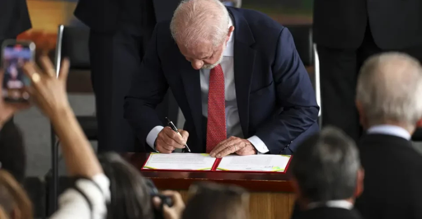 Brasília: Lula veta integralmente projeto que reduziria penas por atos de 8 de janeiro