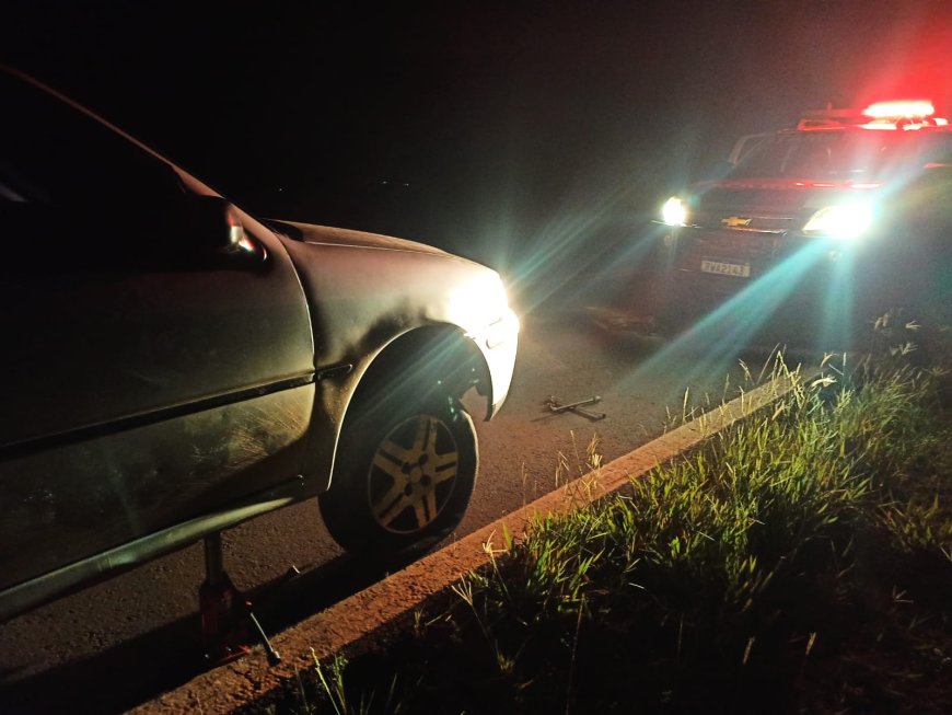 PM apreende veículo carregado com cigarros contrabandeados no Distrito de Nova Itamarati