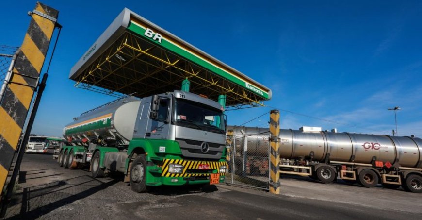 Consumidor: Petrobras reduz preço da gasolina A em 5,2% para distribuidoras