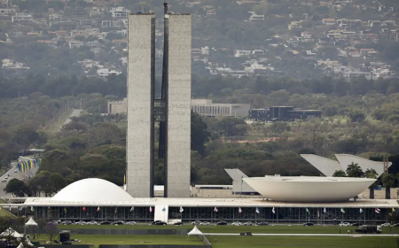 Direito: Lula sanciona, com vetos, reajuste salarial para cargos do Legislativo