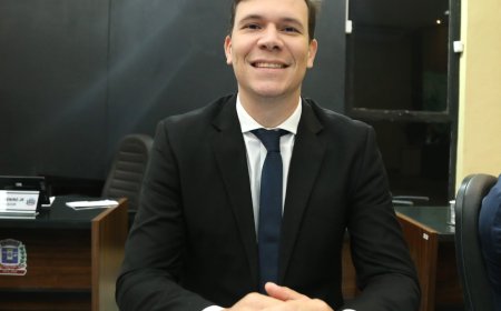 Gabriel Arce aponta necessidade de melhoria da sinalização em frente à agência da Caixa