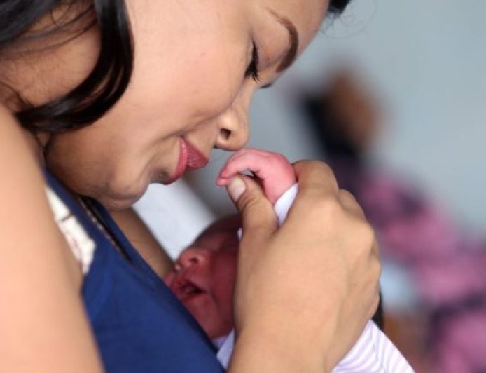 Benefício: Estado abre pré-cadastro para benefício de R$600 por filho a mães solos que precisam pagar creche ou cuidador