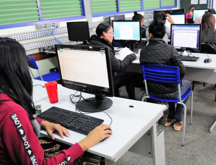 Novidade: Empresas vão poder abater dívidas se conectarem faculdades à internet