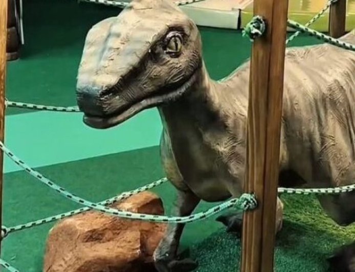 Lazer: Parque com dinossauros gigantes começa a funcionar em Shopping da Capital