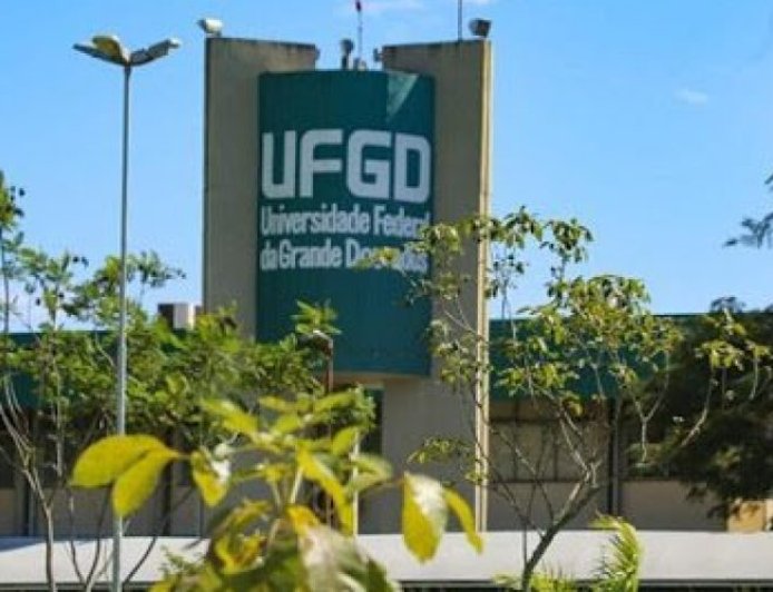 Oportunidade: Universidade Federal da Grande Dourados oferece 27 vagas para professores com salários que passam de R$ 13 mil