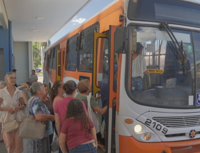 Prefeitura realiza audiência pública para discutir licitação do transporte coletivo
