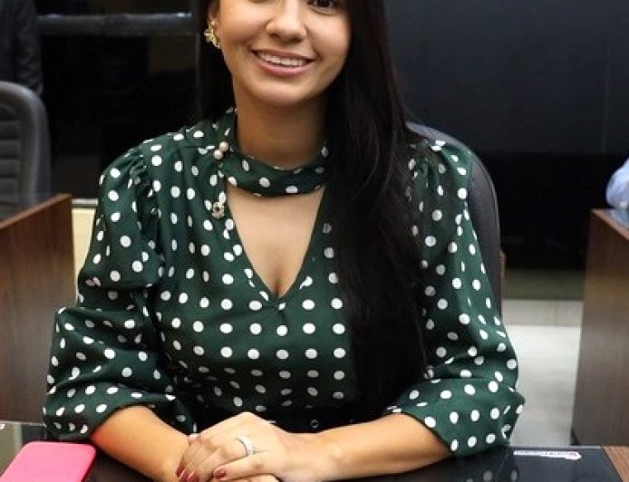 Natália Velasques solicita pintura e revitalização  para a Escola Municipal Rural Nova Conquista