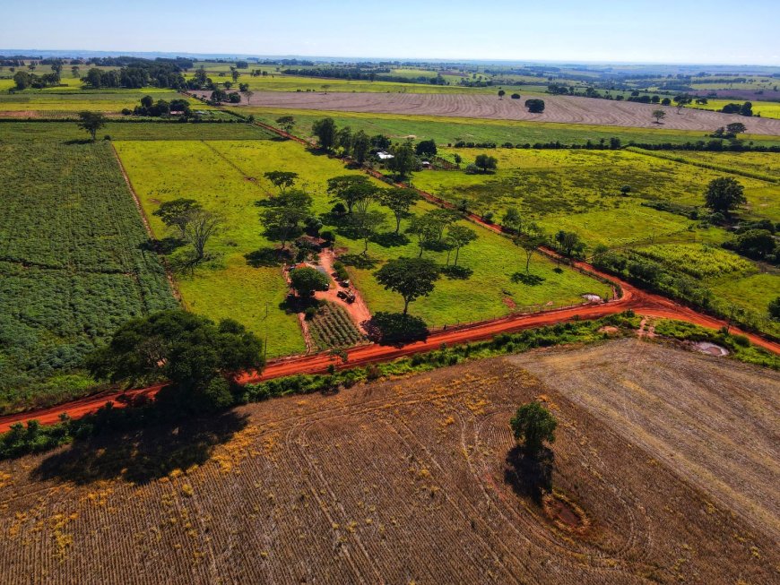 Japorã intensifica manutenção de estradas para garantir escoamento e tráfego seguro