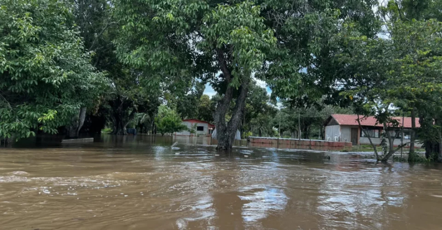 MS: Rio Taquari volta a subir e mantém alerta de cheia em Coxim