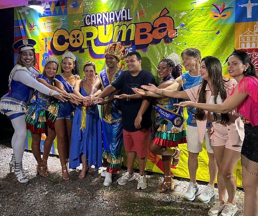 Em mais um Carnaval de Corumbá, Soraya Thronicke cai no samba e é homenageada