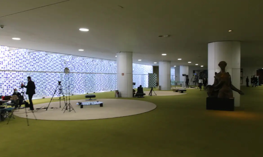 Absurdo: Sindicatos repudiam violência contra jornalista na Câmara