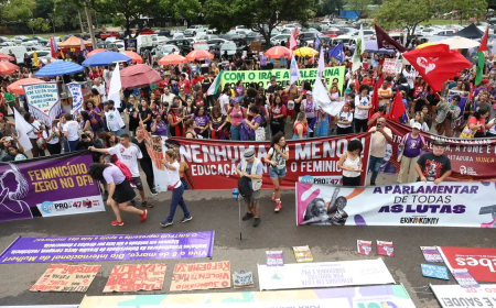 “Parem de nos matar”: exigem mulheres no 8 de março em Brasília