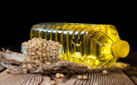 Alta do petróleo eleva óleo e puxa soja