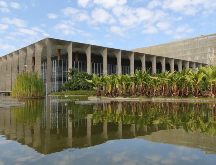 Psicóloga brasileira some na Inglaterra; Itamaraty acompanha o caso